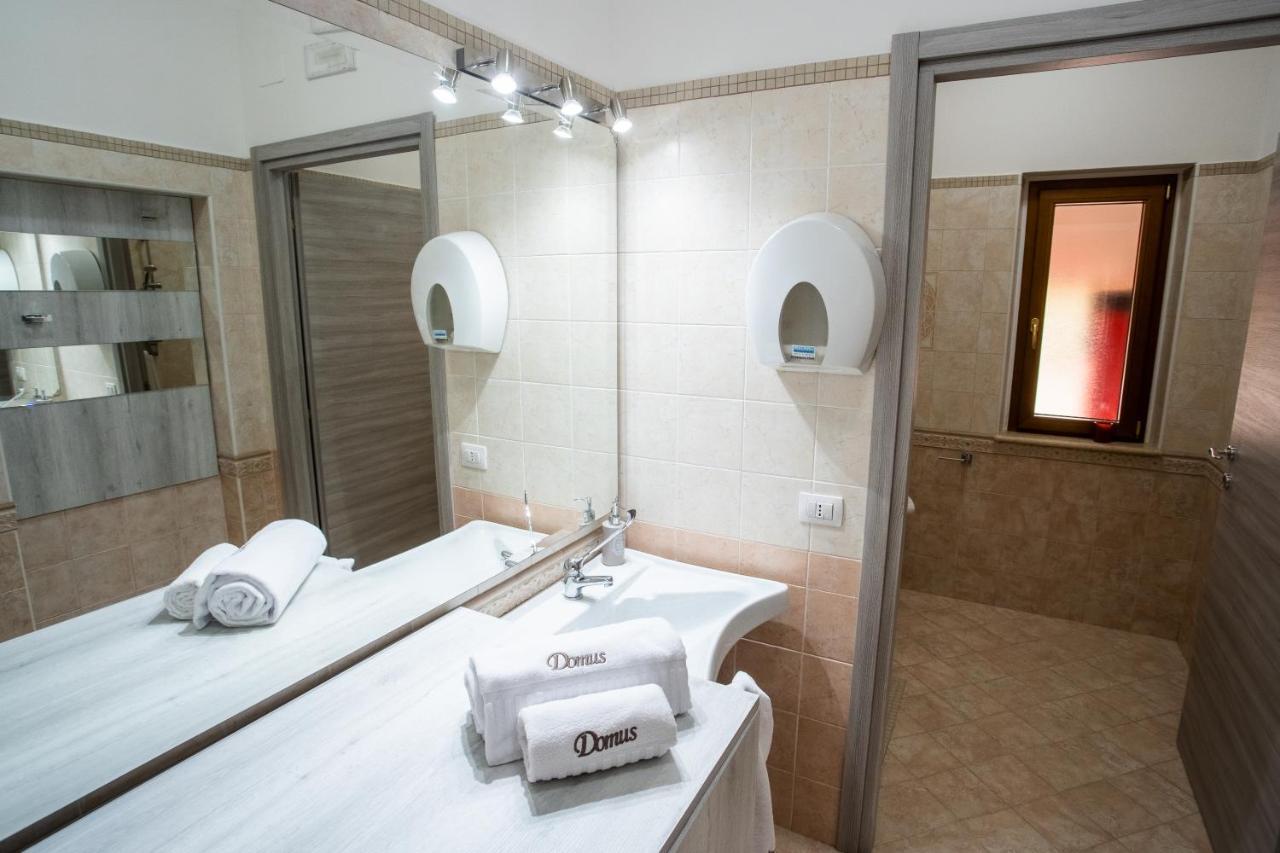 לינה וארוחת בוקר Bb Domus קטנזארו מראה חיצוני תמונה