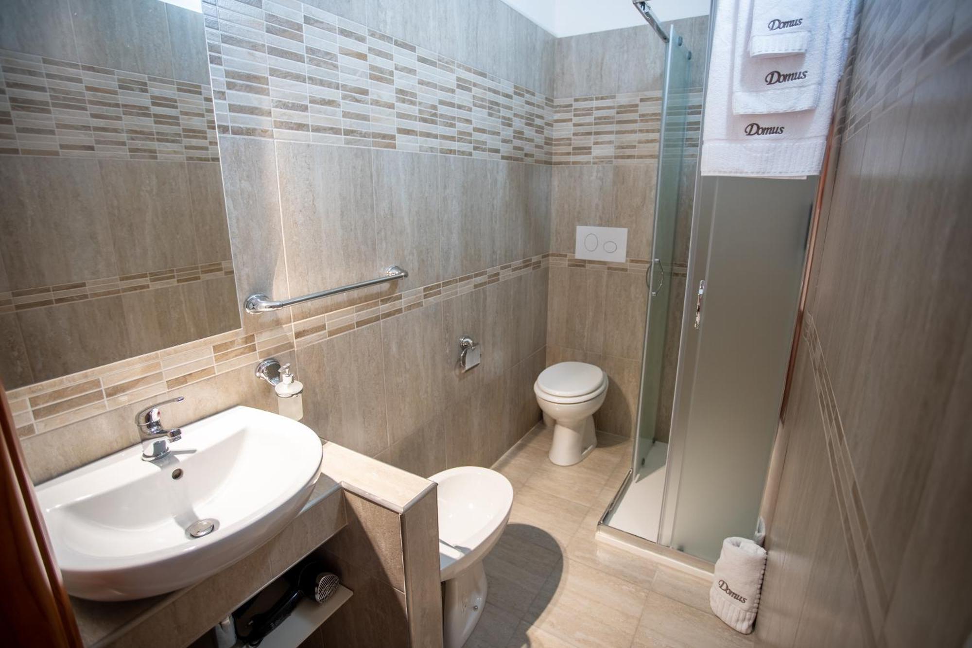 לינה וארוחת בוקר Bb Domus קטנזארו מראה חיצוני תמונה